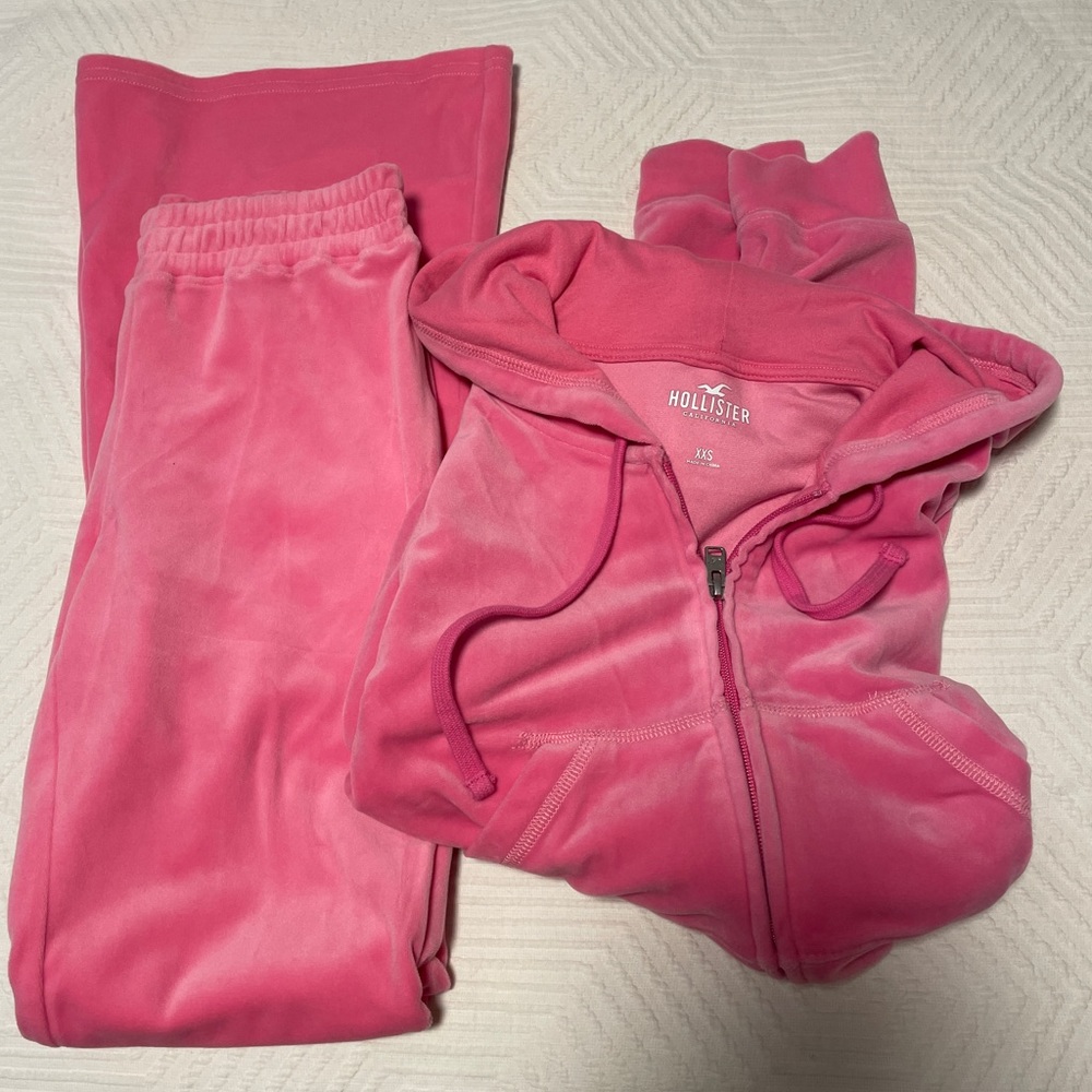 Hollister Velour Tracksuit Set XXS